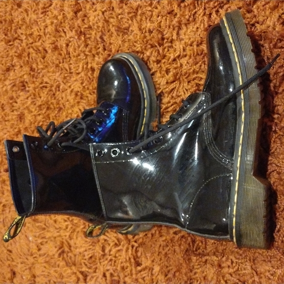 Patent leather Doc Martens - Picture 4 of 5
